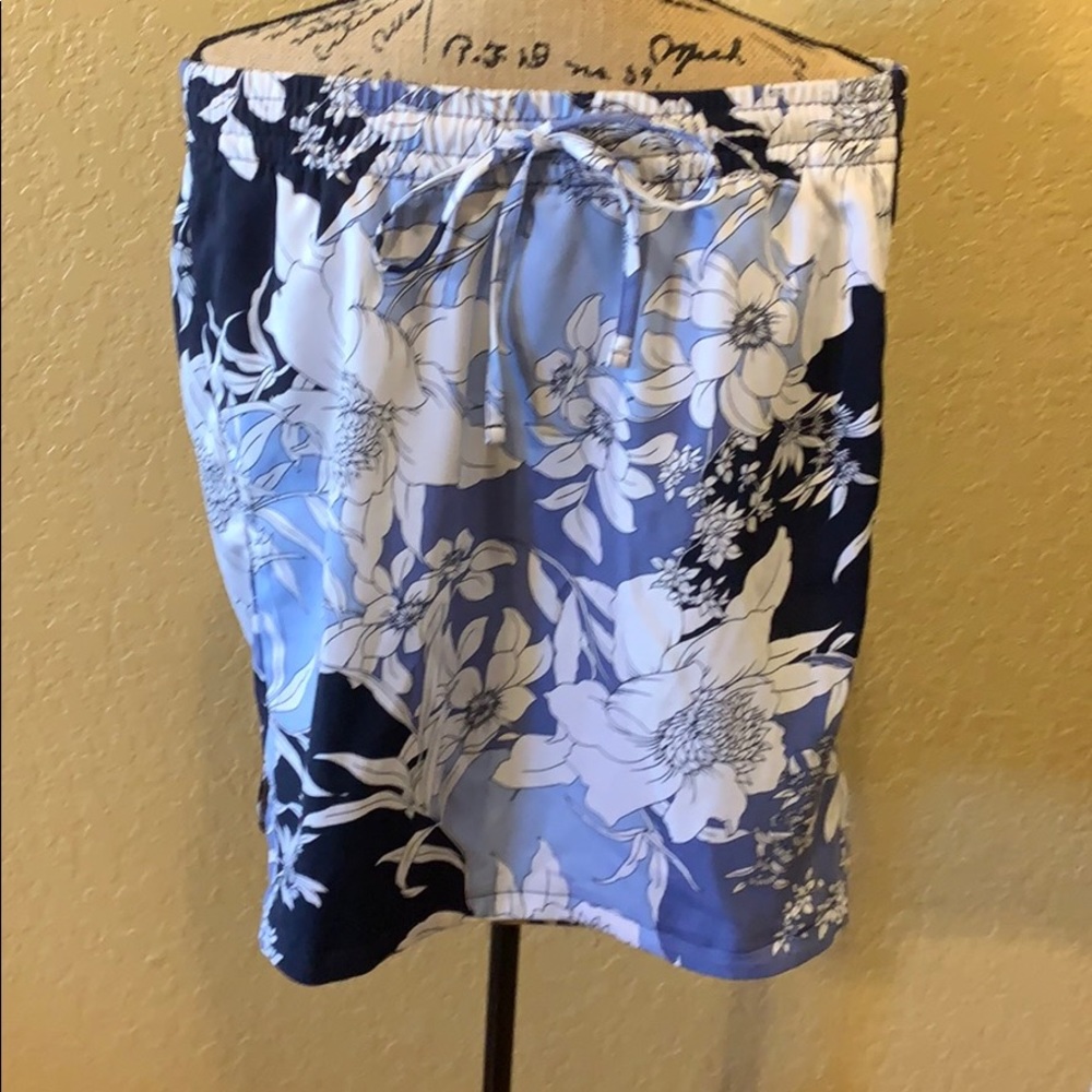 Croft & Barrow blue/white floral skirt, size L, like new | offer in description